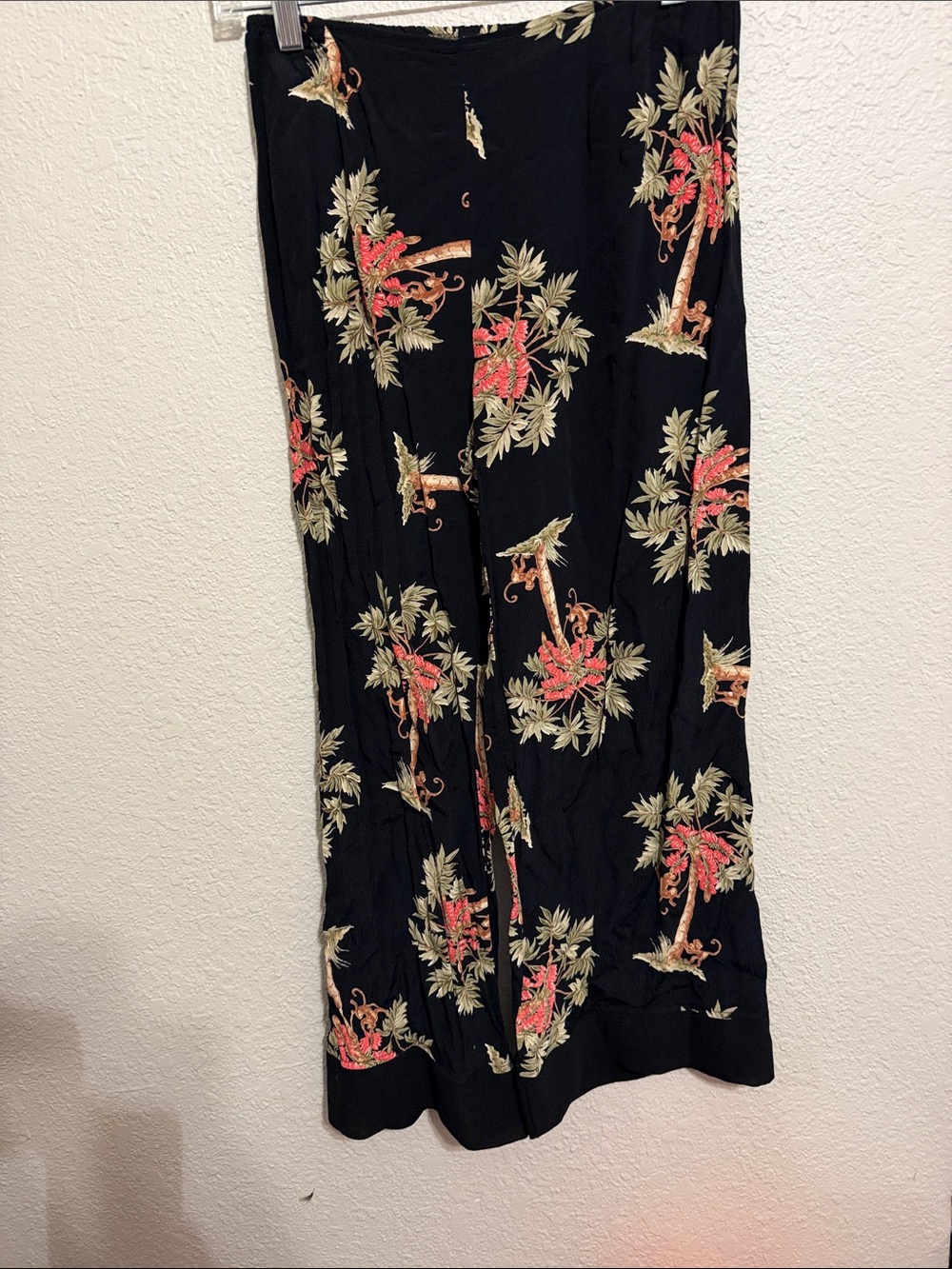 Vintage cropped Hawaiian tropical pants with monkeys and palm trees cruise